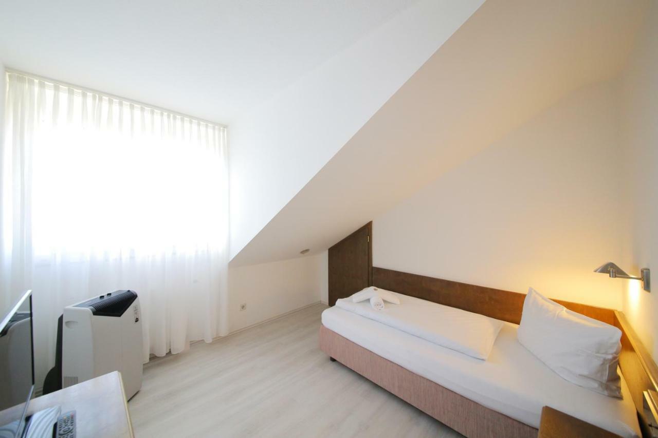 Hotel Kick Rauenberg  Ngoại thất bức ảnh